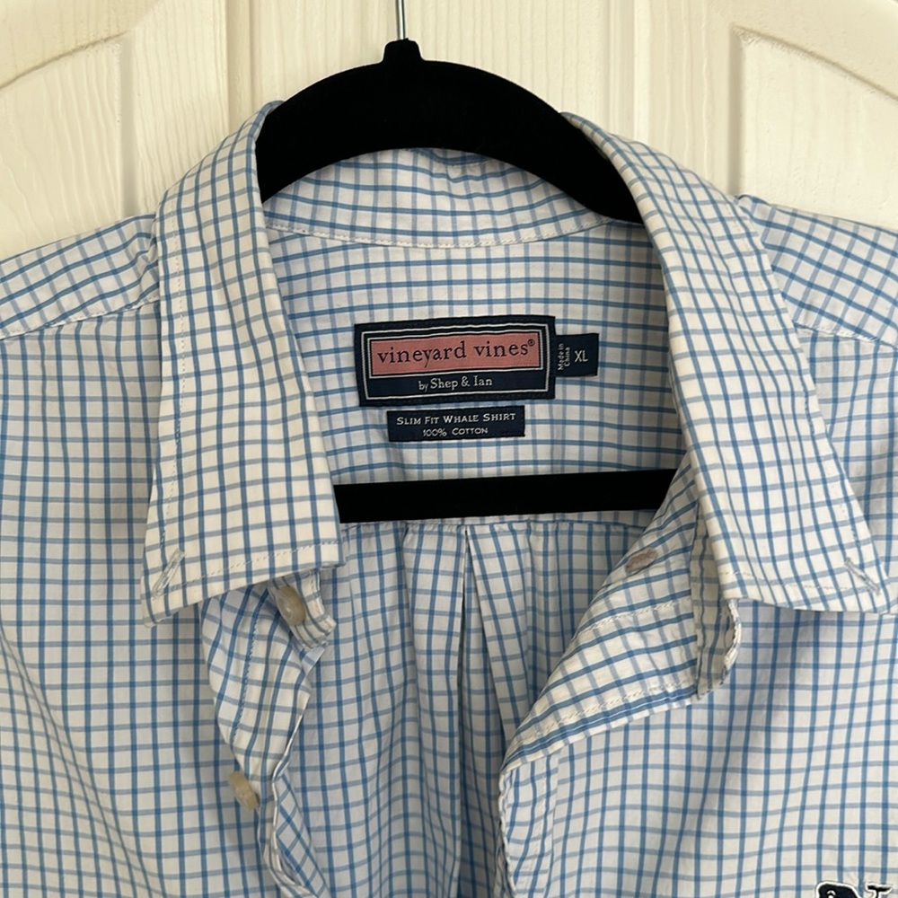 Vineyard Vines Button Down - image 1